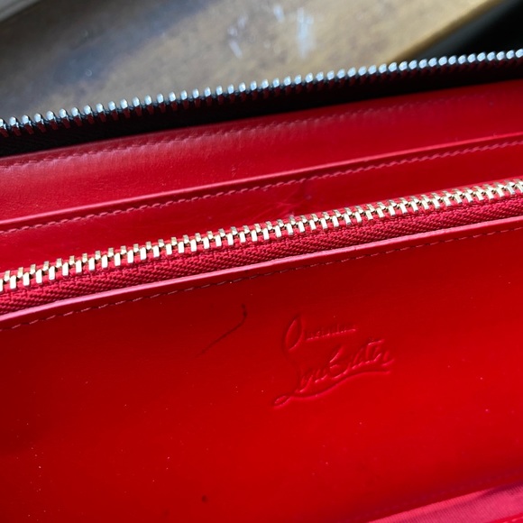CHRISTIAN LOUBOUTIN Panettone Wallet- Authentic and gently used - Picture 9 of 9